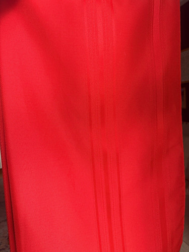 Beautiful red oblong linen - beautiful,