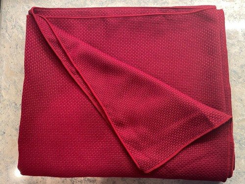 Red holiday tablecloth - red, ~